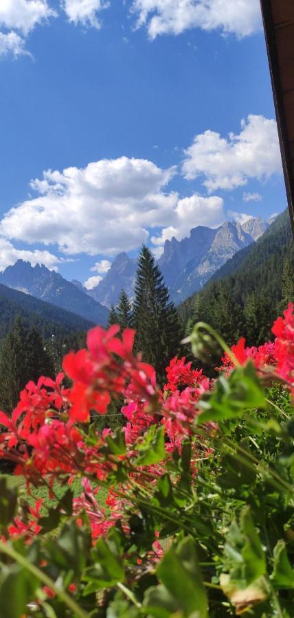 Albergo Ristorante Cacciatori Auronzo di Cadore Exterior foto