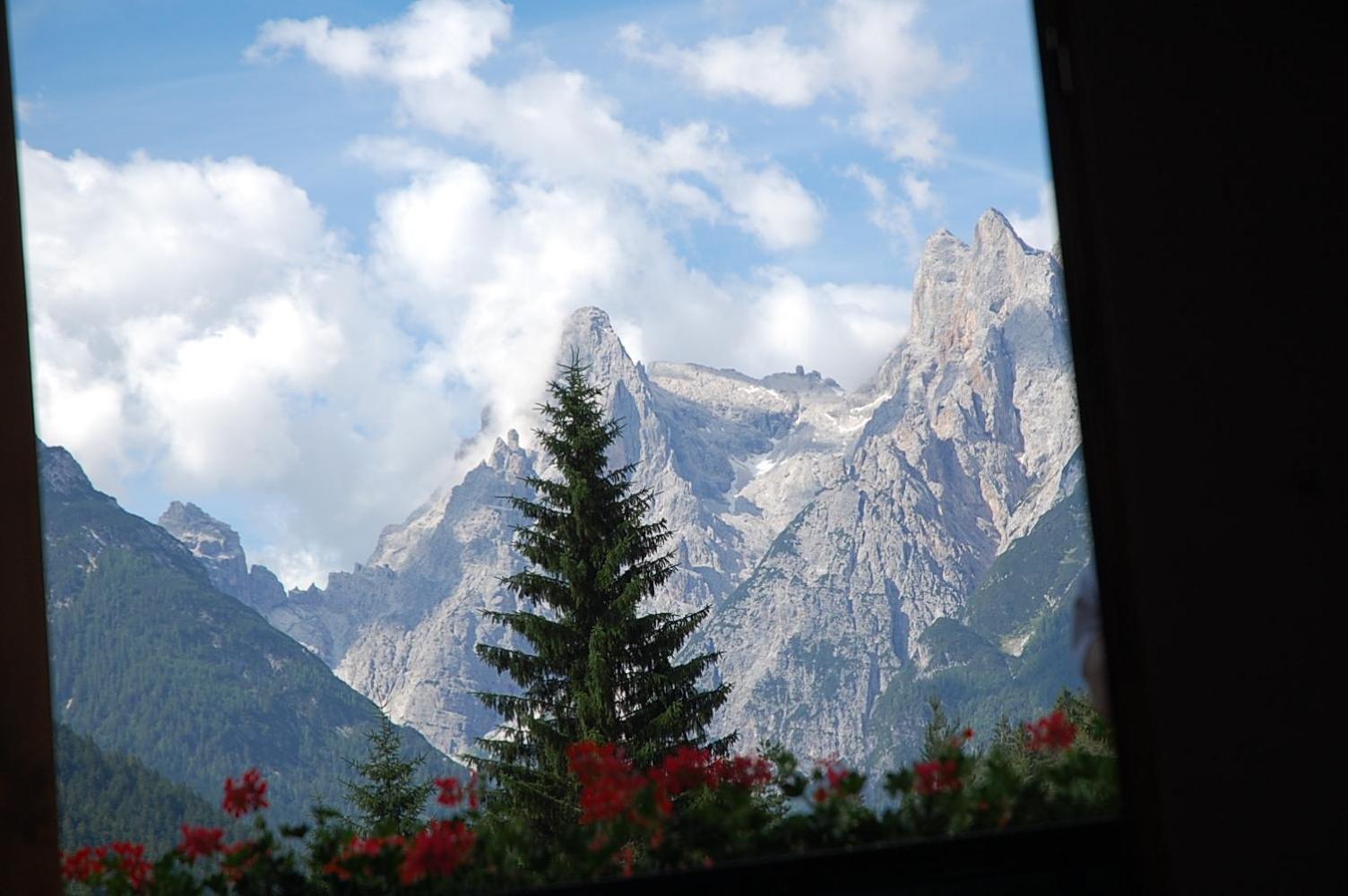 Albergo Ristorante Cacciatori Auronzo di Cadore Exterior foto